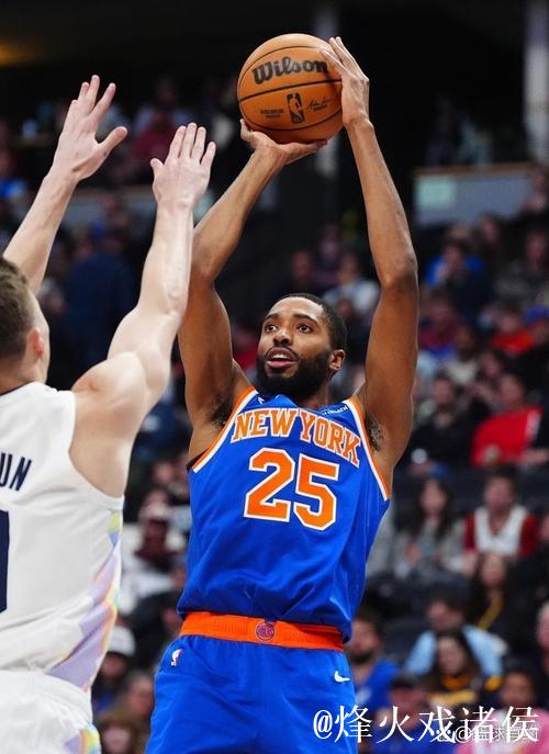 布里奇斯火力全开 接球三分稳稳命中